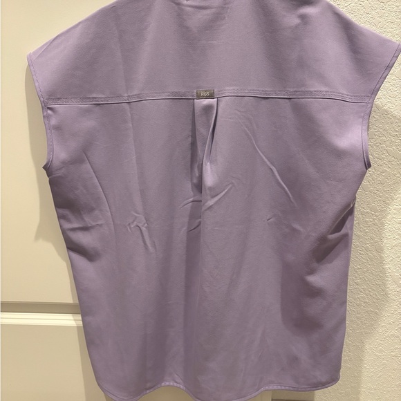 Figs Rafaela Top - Picture 3 of 3